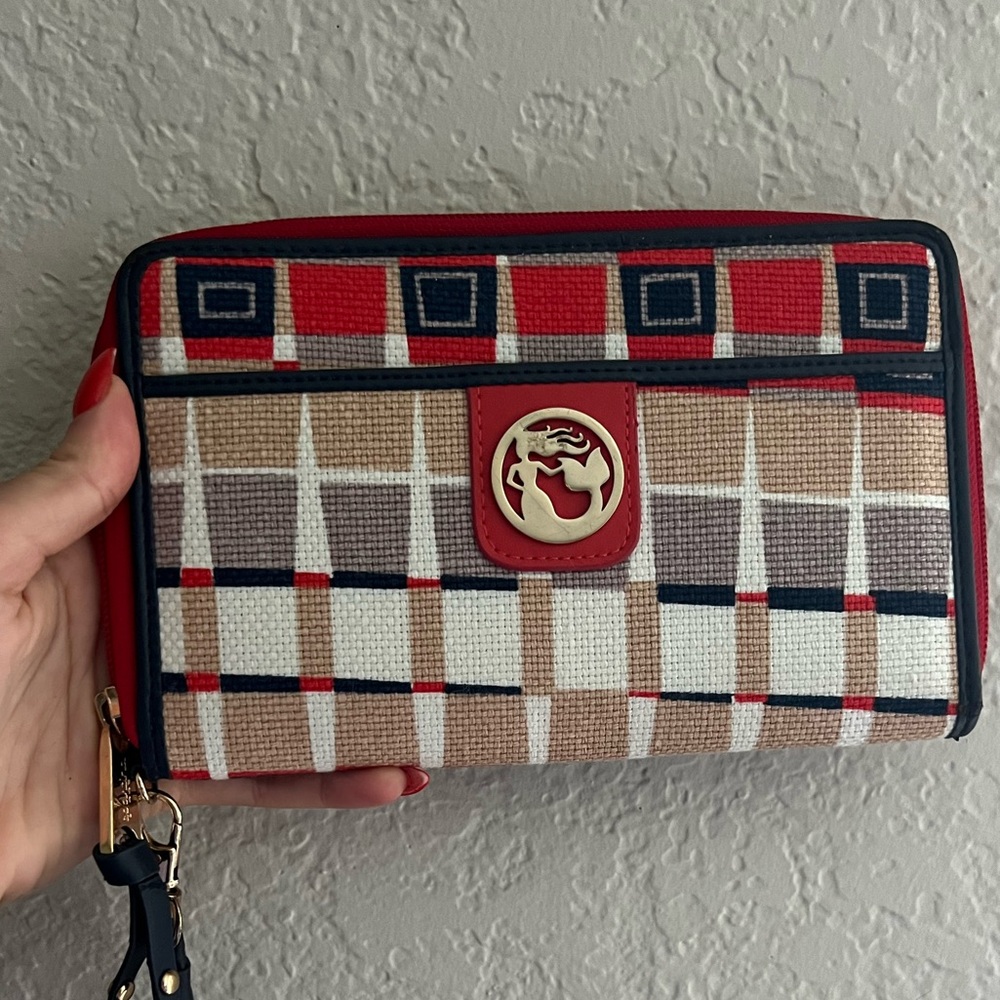 NWOT Clutch/wallet